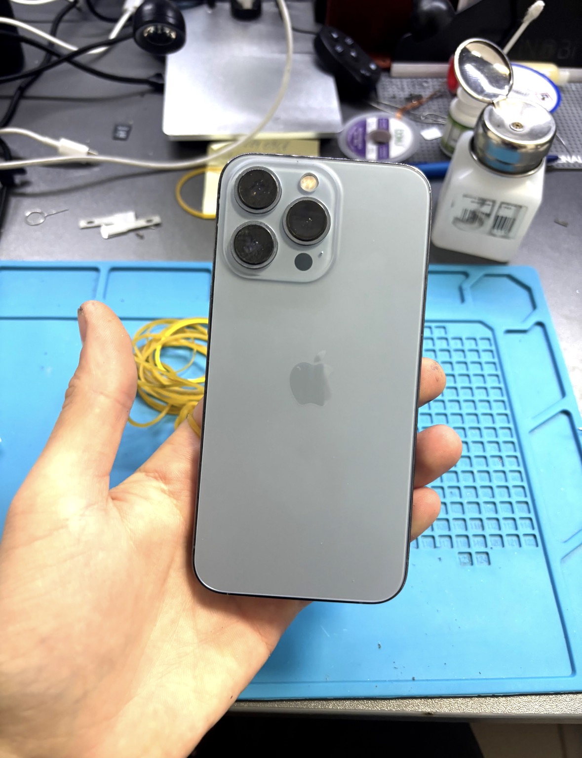 Iphone 13 pro після ремонту: Заміна заднього скла