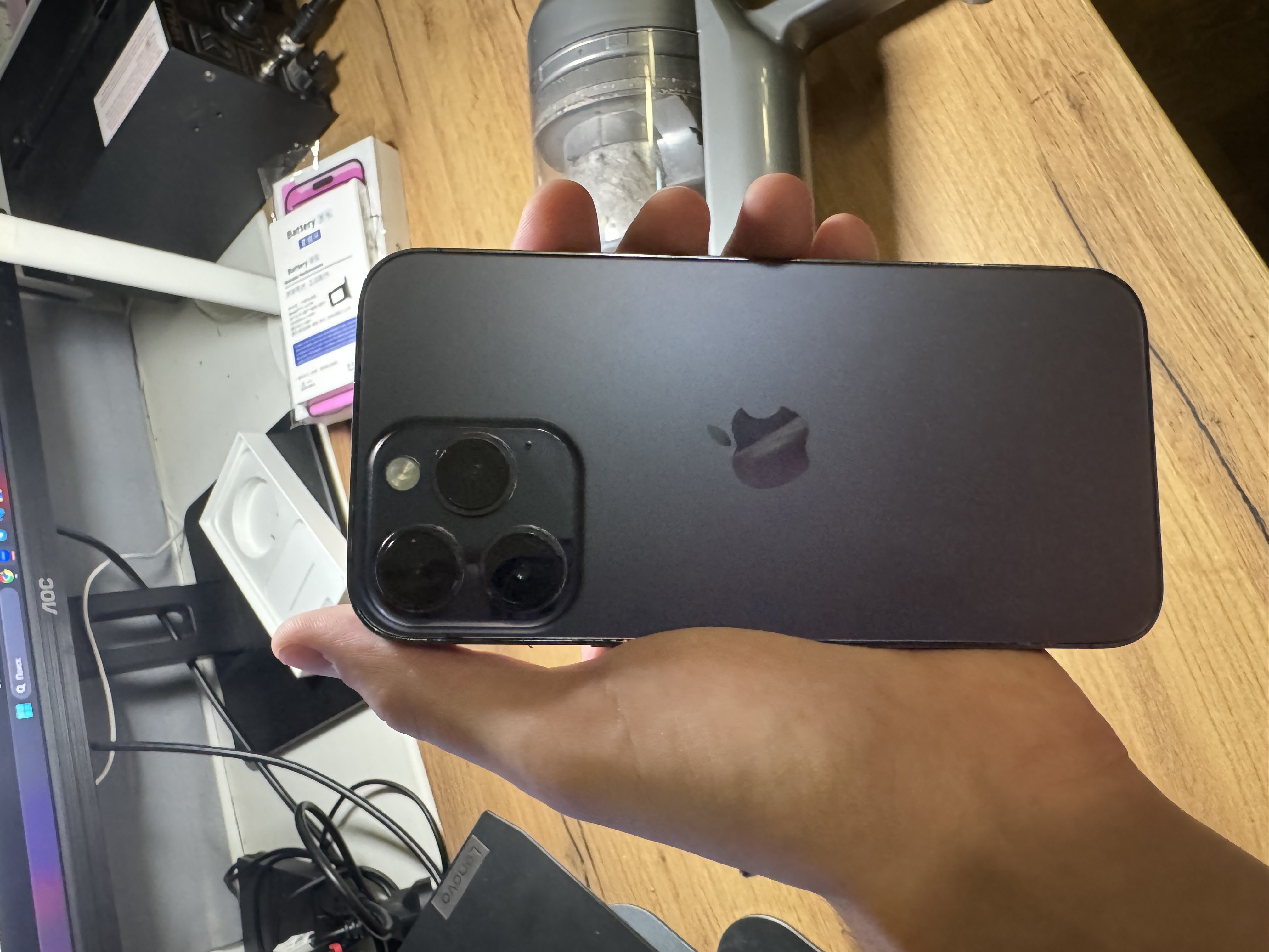 iPhone 14 Pro Max після ремонту: Заміна заднього скла